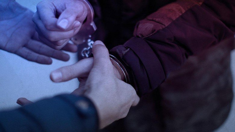 Afyonkarahisar’da sosyal medya dolandırıcılığı: 2 gözaltı