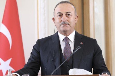 Bakan Çavuşoğlu Rus mevkidaşı Lavrov ile telefonda görüştü