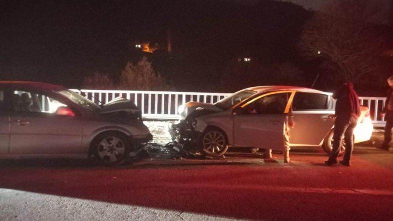 Adıyaman’da otomobiller çarpıştı: 6 kişi yaralandı