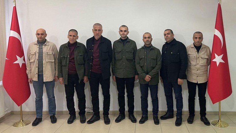 Libya’da alıkonulan 7 Türk Türkiye’ye getirildi