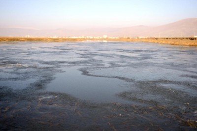 Ardahan’da soğuk hava yüzünden Kura Nehri buz tuttu