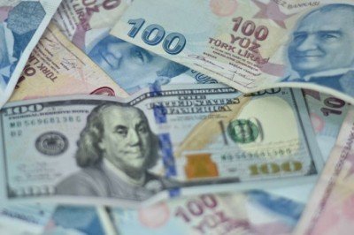 “Asgari ücretli 23 günde tam 945 lira para kaybetti”