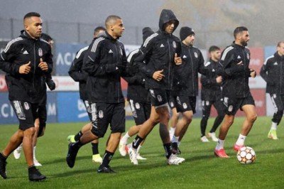 Beşiktaş’ta Ajax hazırlıkları tamamlandı! Kamp kadrosu…
