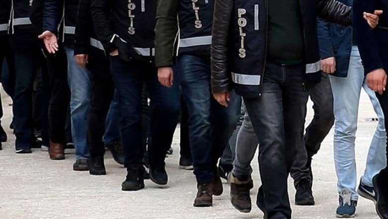 İzmir merkezli 21 ilde FETÖ operasyonu: 112 gözaltı kararı