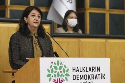 Pervin Buldan’ın da aralarında bulunduğu 13 vekilin dokunulmazlık fezlekesi TBMM’de