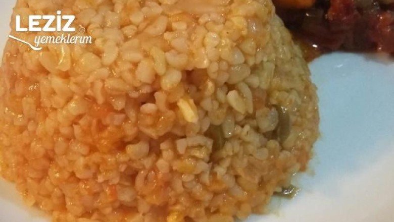 Domatesli Bulgur Pilavı Nasıl Yapılır