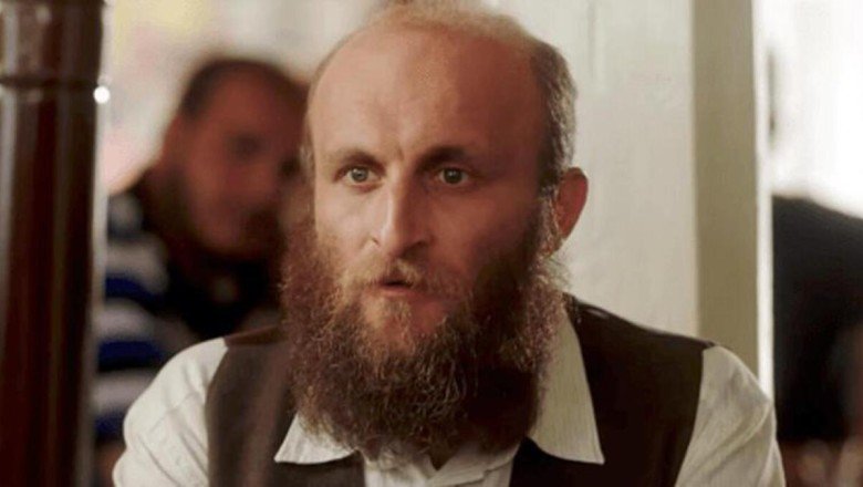 Oyuncu Çetin Altay'ın annesi hayatını kaybetti