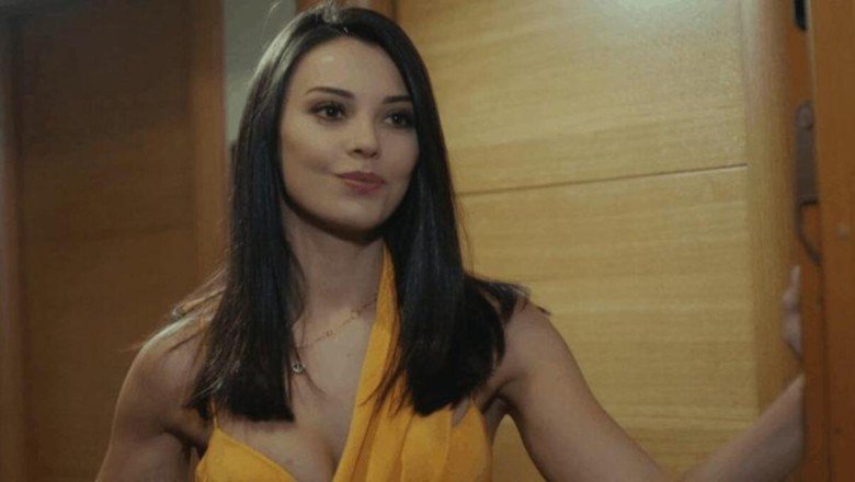 Tuvana Türkay'ın Londra pozuna binlerce beğeni yağdı