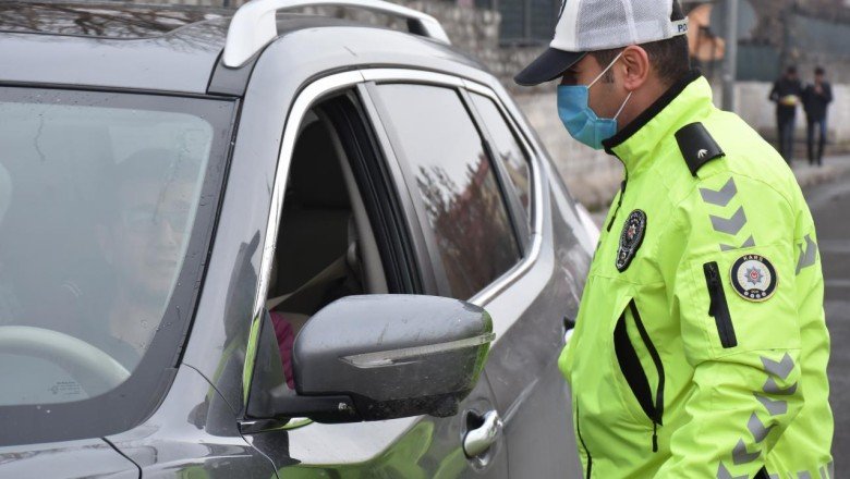 Kışı erken karşılayan Kars’ta, kış lastiği denetimi yapıldı