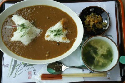 Japonya’da servis edilen yemek, iki Kore ülkesini birden kızdırdı