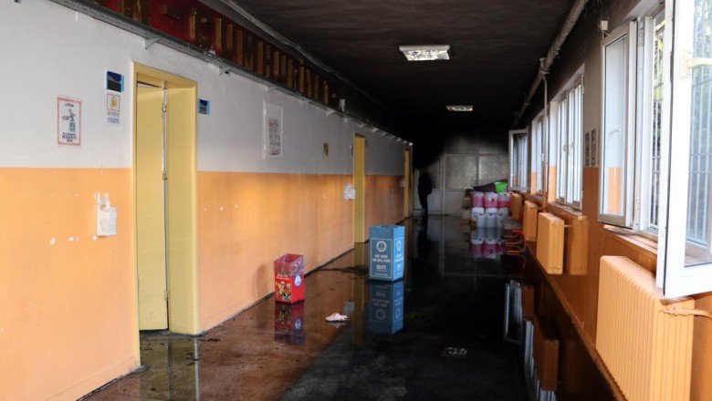 Gaziantep’te okulda çıkan yangın söndürüldü