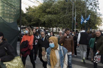 Yunanistan’da ilk Omicron varyantına rastlandı