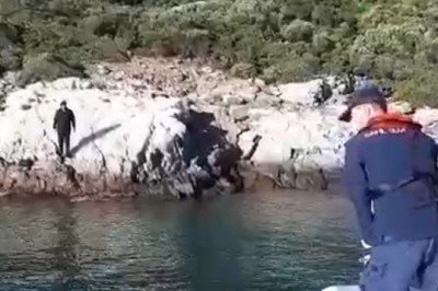 Yunanistan’ın denize attığı göçmeni Sahil Güvenlik kurtardı.