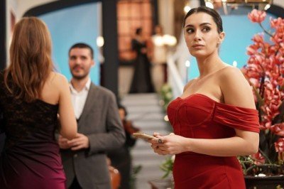 Yeni dizi Annemizi Saklarken’den ilk bölüm fotoğrafları – NTV