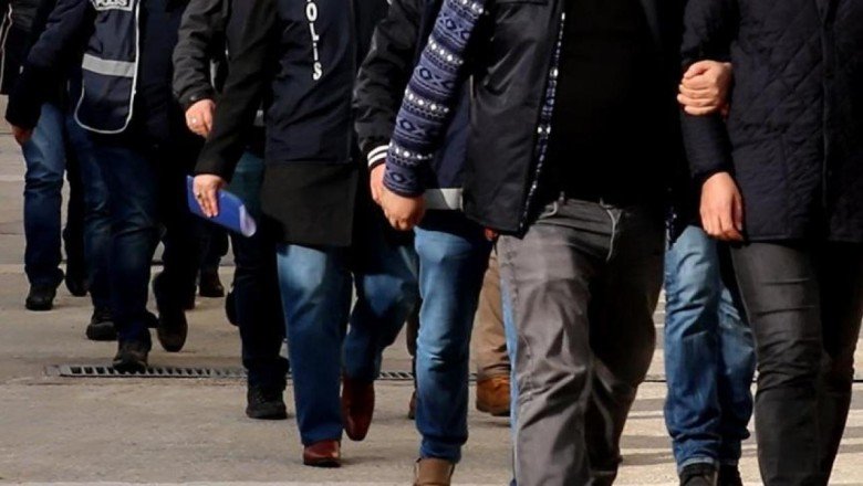 İstanbul’da FETÖ’nün hücre evlerine operasyon: 24 gözaltı