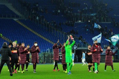 Namağlup lider Galatasaray Avrupa Ligi’nde son 16’da