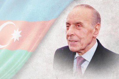 Azerbaycan’da Haydar Aliyev anılıyor