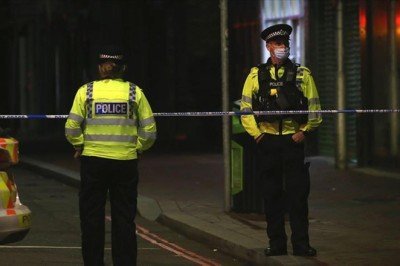 Londra’da Kensigton Sarayı yakınında bankada soygun girişimi