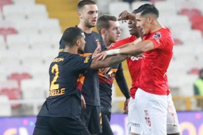 G.Saraylı yıldızlardan Avrupa vurgusu! ‘Aynısını yapamadık’