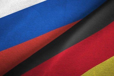 İki Rus diplomat Almanya’da istenmeyen kişi ilan edildi