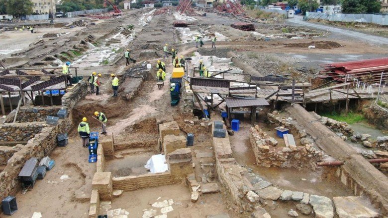 Haydarpaşa’da peronlar kaldırıldı sığınak, toplu mezarlar ortaya çıktı