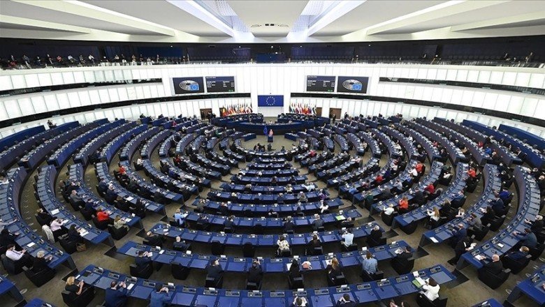 Dijital reklamcılığa AB kuralları: Kişileri ırk, din ve cinsiyeti üzerinden hedef almak yasaklanacak