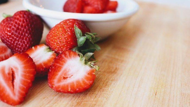 Portakaldan daha fazla C vitamini içerir: Çilek mevsimi geldi! Ağrıyı dindirir, kan şekerini düşürür…